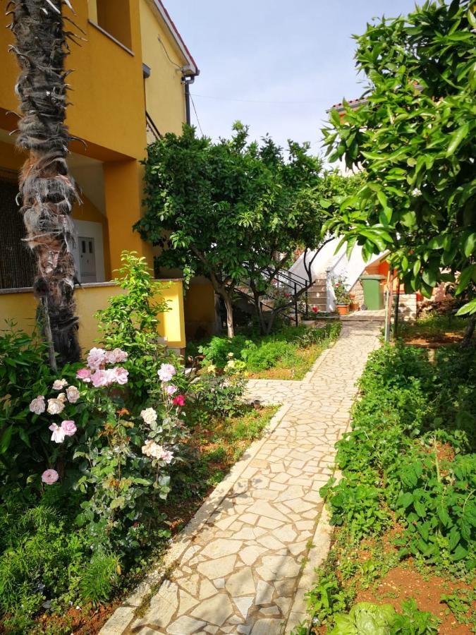 Apartment Dalmatini Тар Экстерьер фото